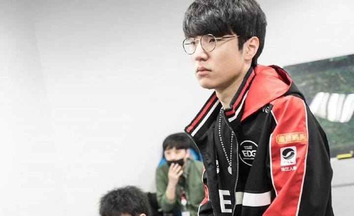 时国门库尔 时国门库尔