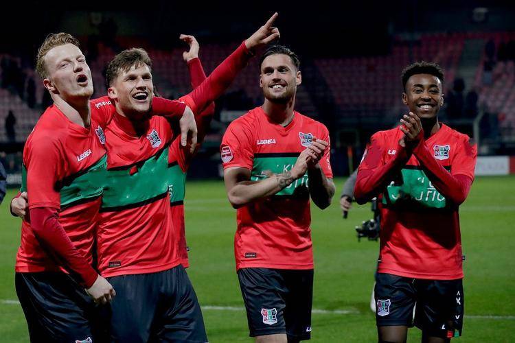 雖然隨着年 雖然隨着年